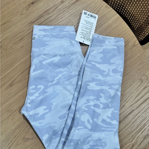 Lululemon Camouflage Leggings - Picture 1 of 4